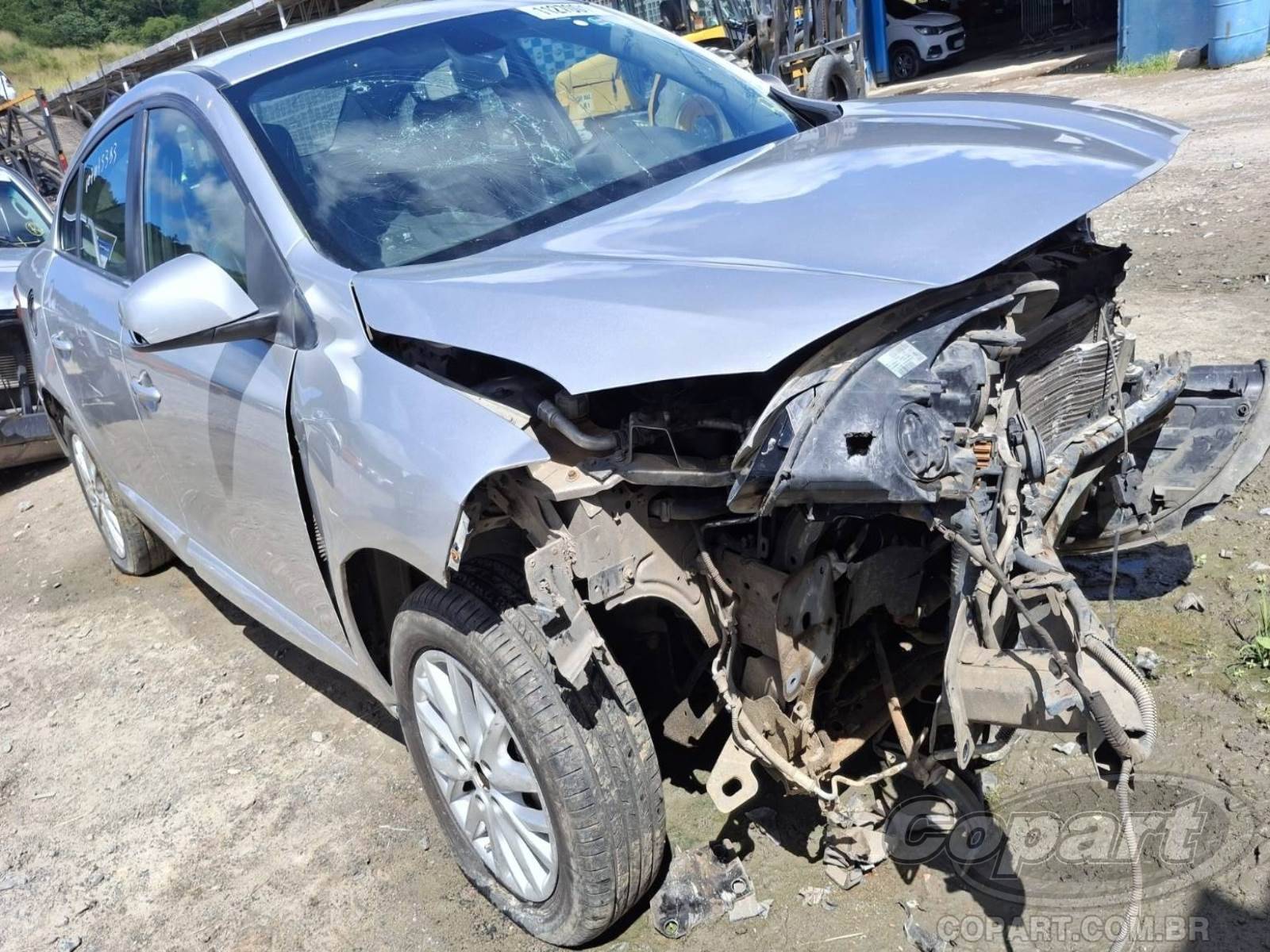 Renault Fluence 2016 em leilão