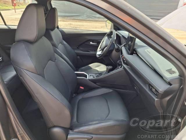 2026 TOYOTA Yaris Cross 