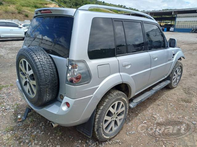 2015 MITSUBISHI PAJERO TR4 