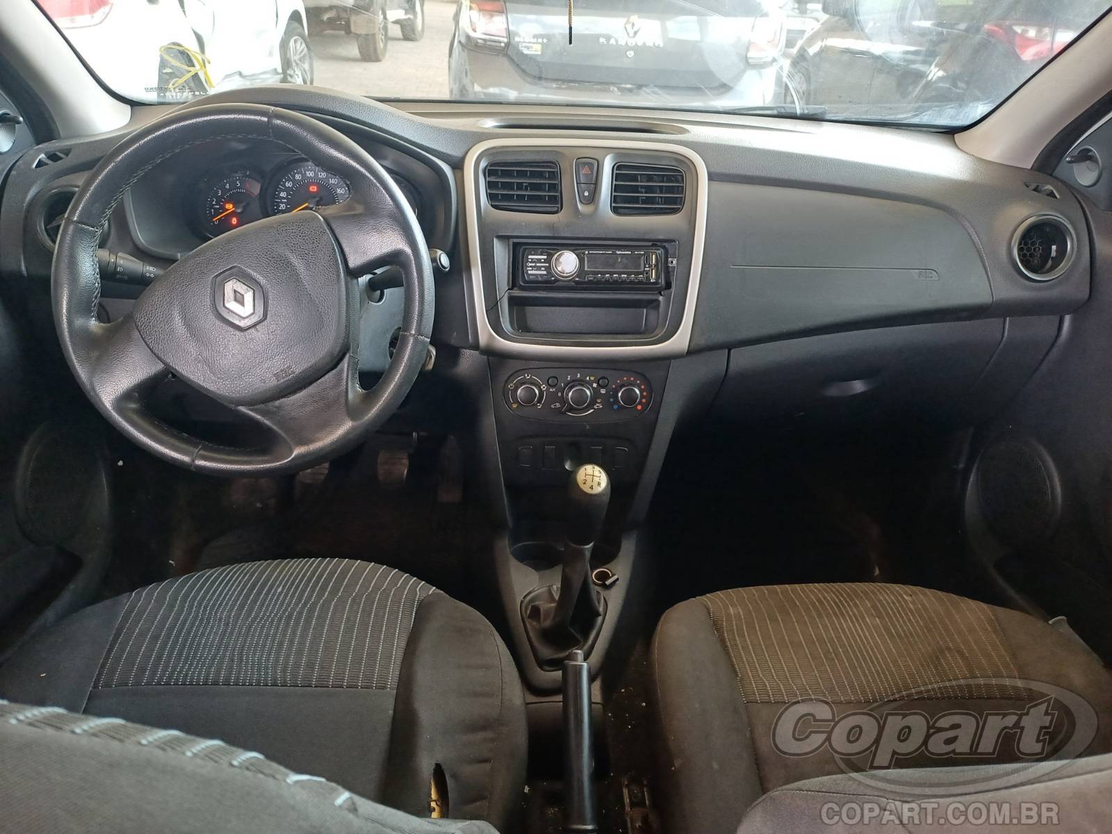 Foto 9 de 10: 2016 RENAULT SANDERO