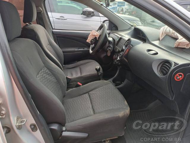 2015 TOYOTA ETIOS SEDA 