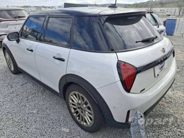 2025 MINI COOPER 