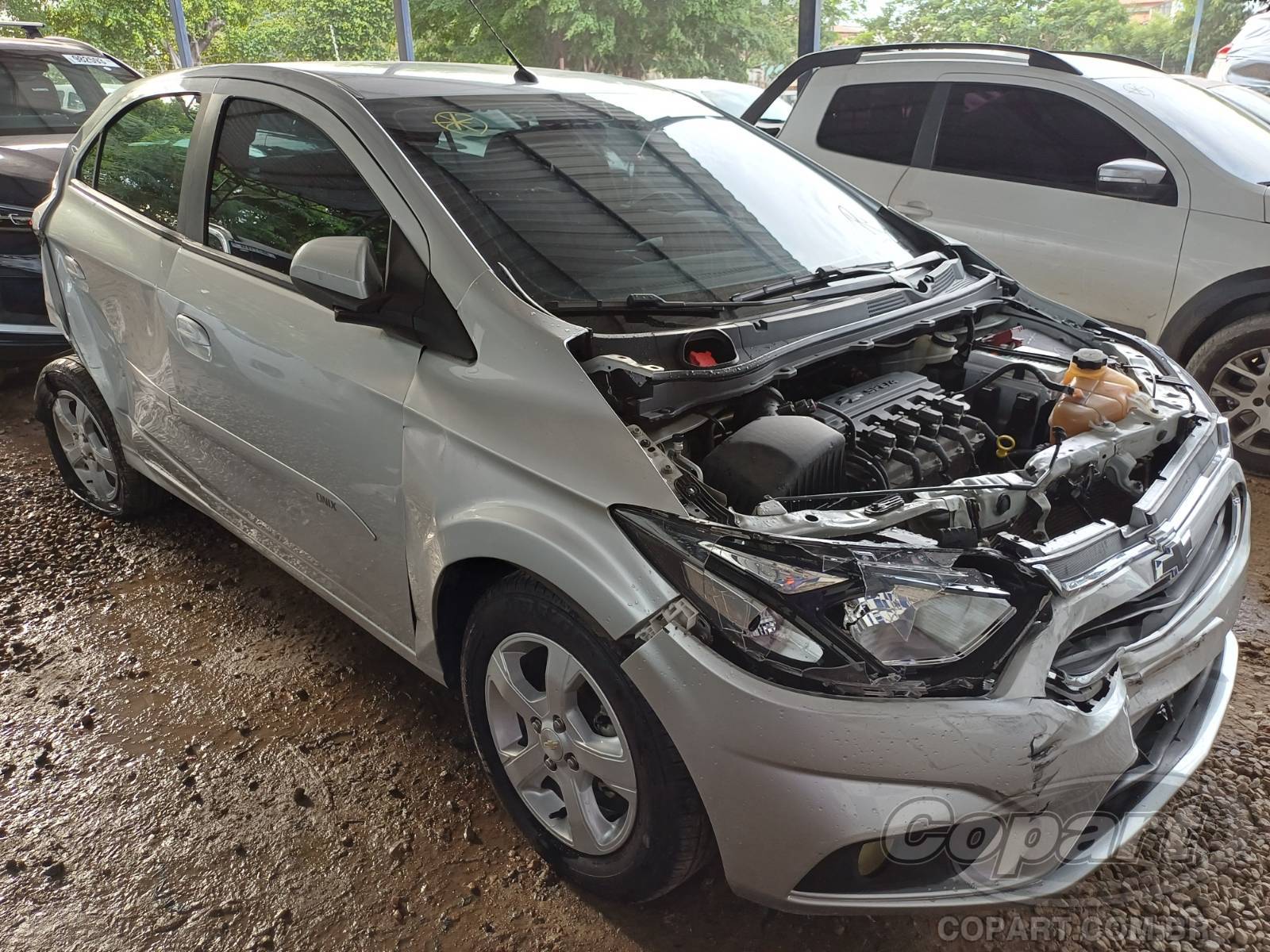 Chevrolet Onix LT AT6 1.4 Eco 2019 Colisão Média Monta