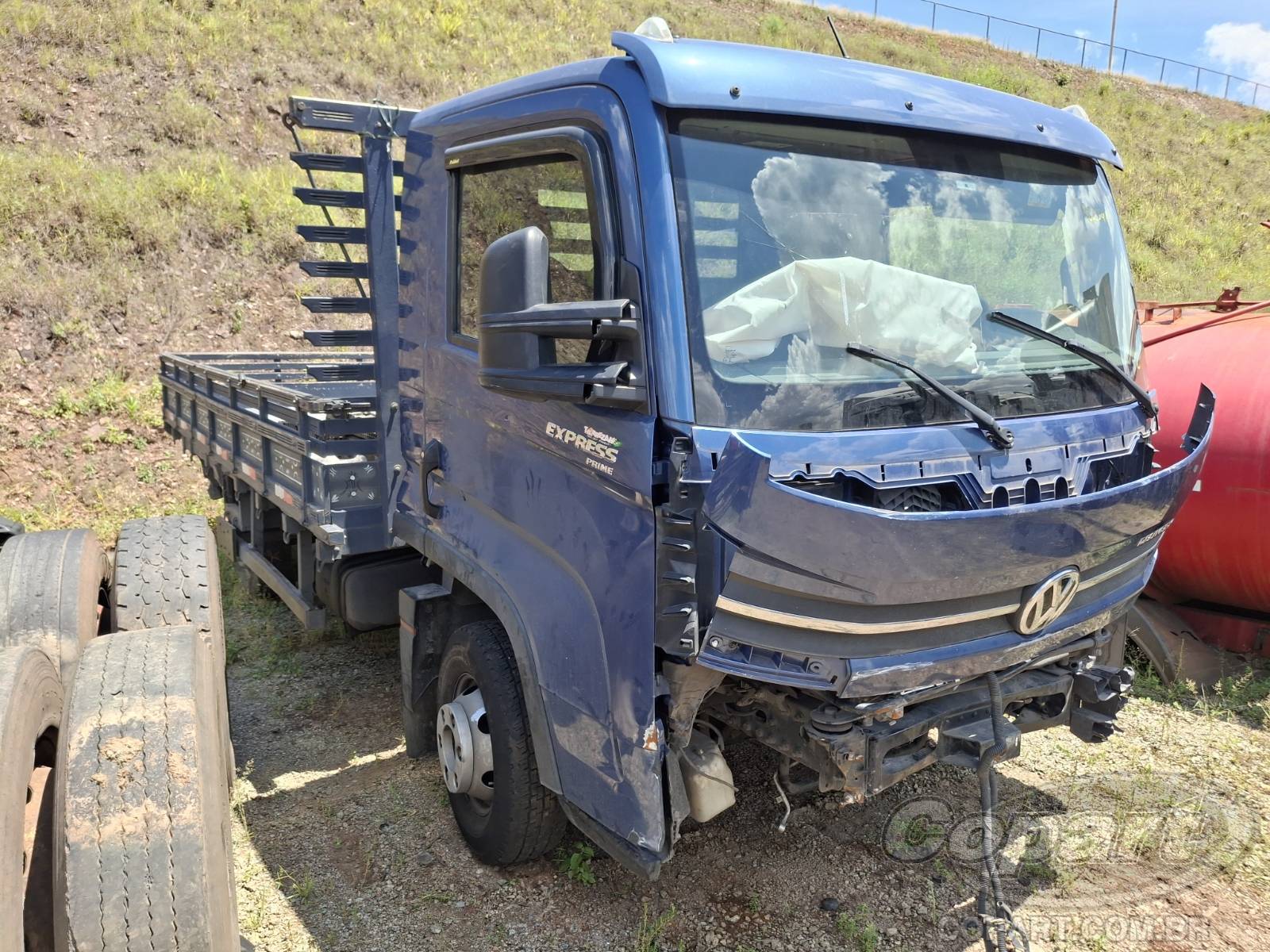 Veículo VOLKSWAGEN Delivery Volkswagen Delivery Express 2.8 Turbo 2021 Colisão Média Monta 2021 em leilão