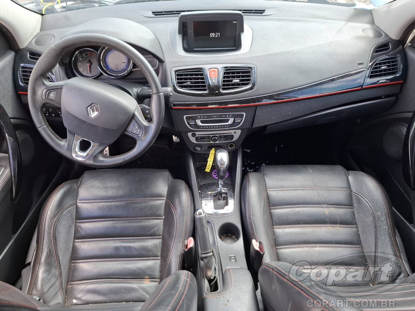 Foto 9 de 13: 2016 RENAULT FLUENCE