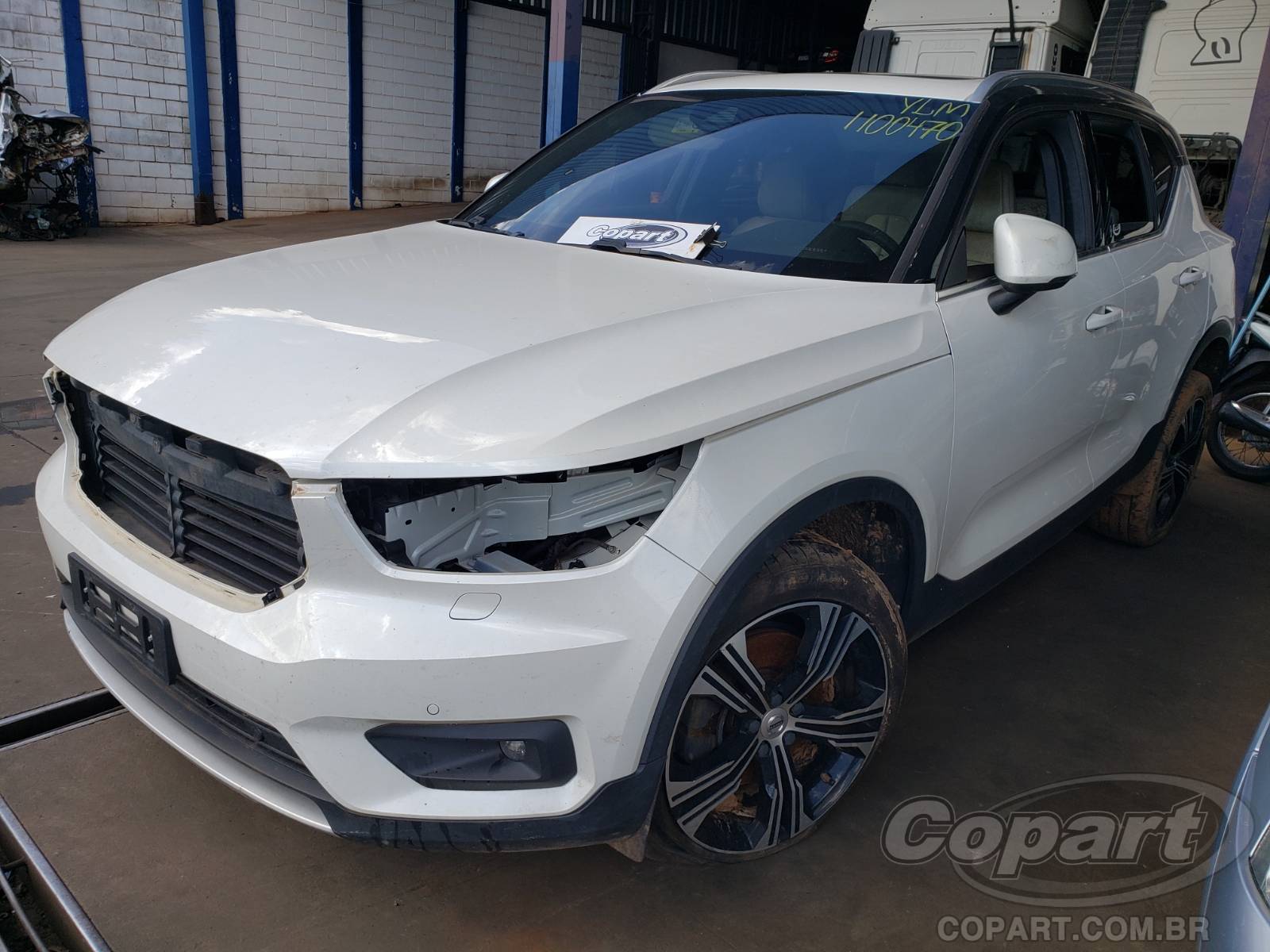 Foto 2: 2021 VOLVO XC40