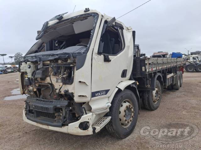 2023 VOLVO VM 