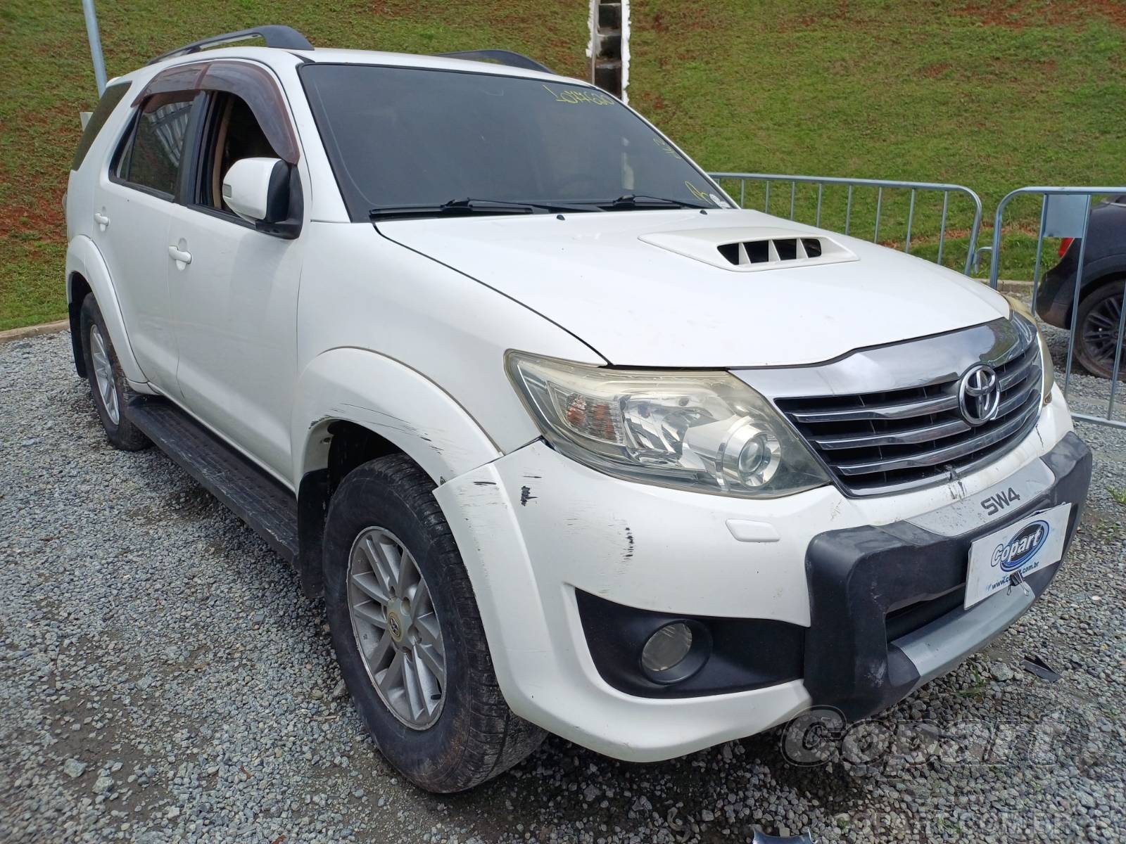 Veículo Toyota Hilux Toyota Hilux SW4 2014 Diesel 2014 em leilão