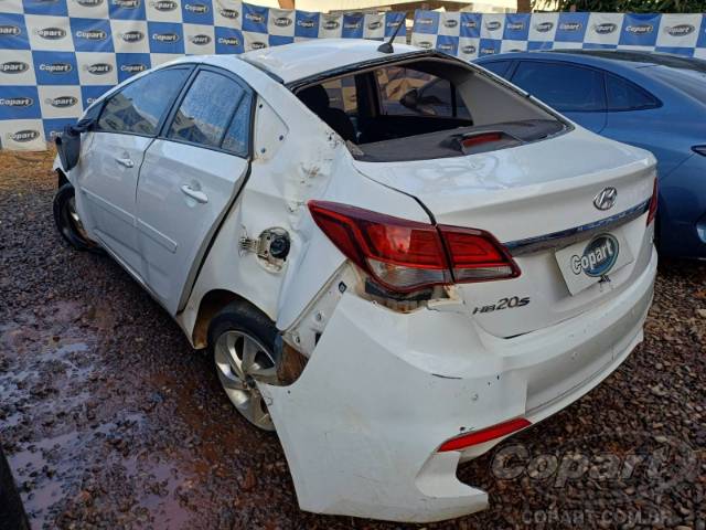2016 HYUNDAI HB20S 