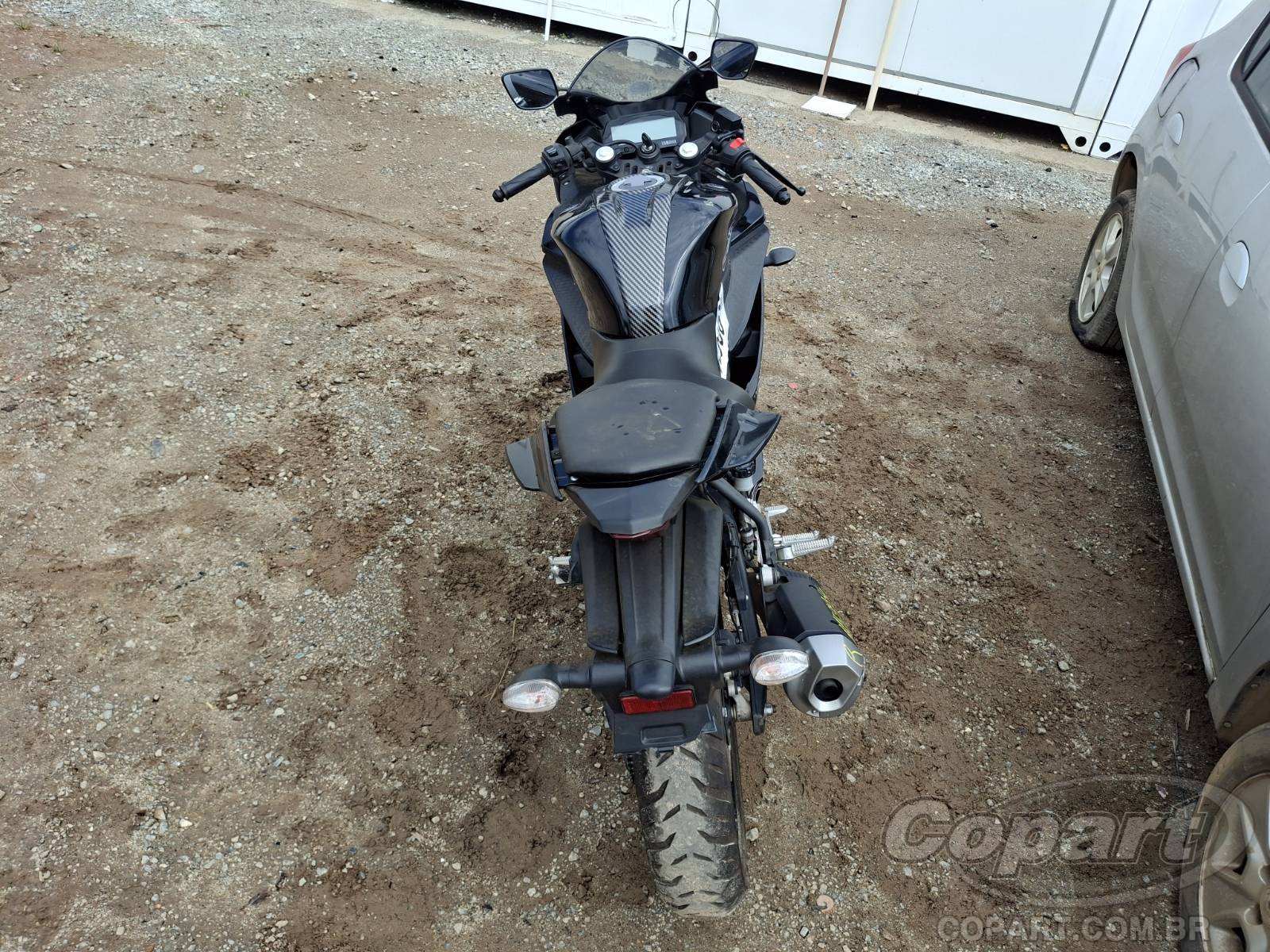 2025 YAMAHA YZF R15 — foto 10 de 10
