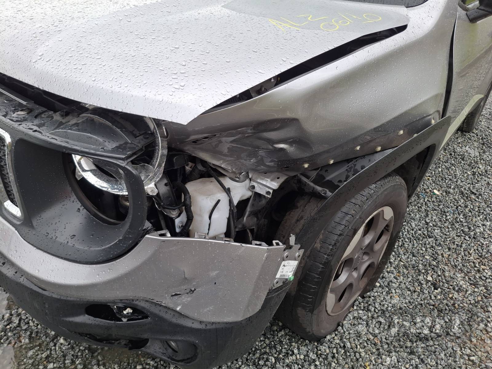 Foto 12 de 12: 2020 JEEP RENEGADE
