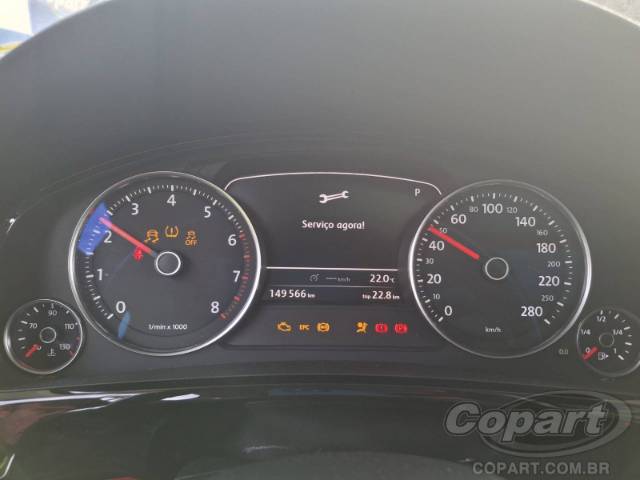 2012 VOLKSWAGEN TOUAREG 