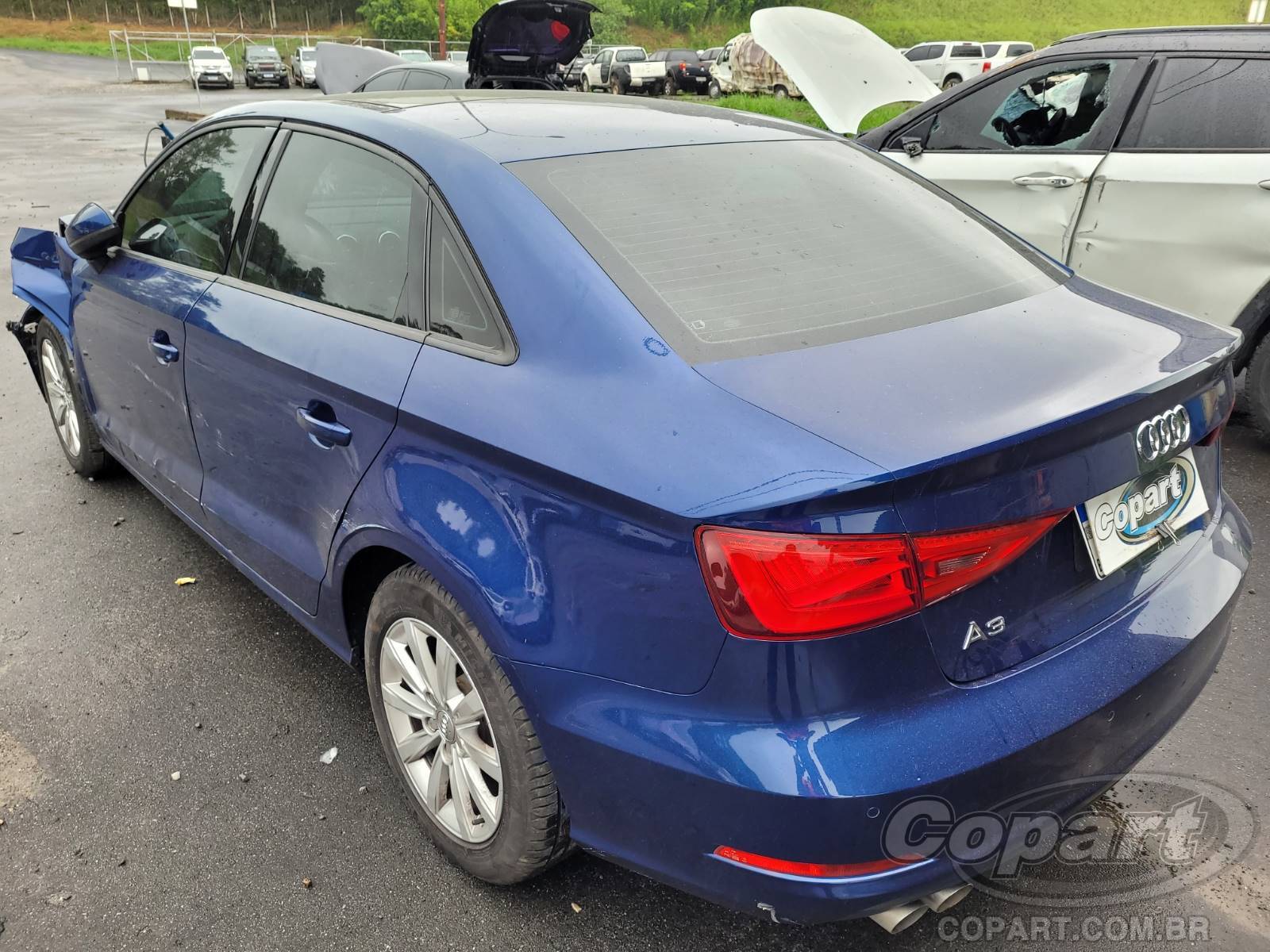 Foto 3: 2015 AUDI A3 SEDAN