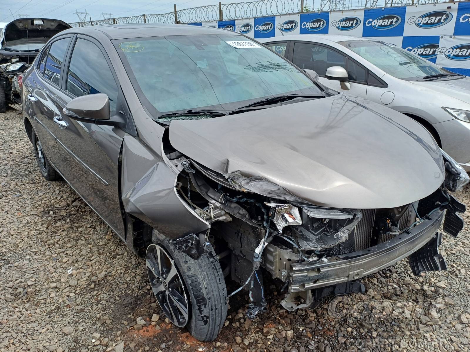 Veículo Toyota Yaris Toyota Yaris Seda XLS CVT 1.5 16V Dual VVT-i 2020 2020 em leilão