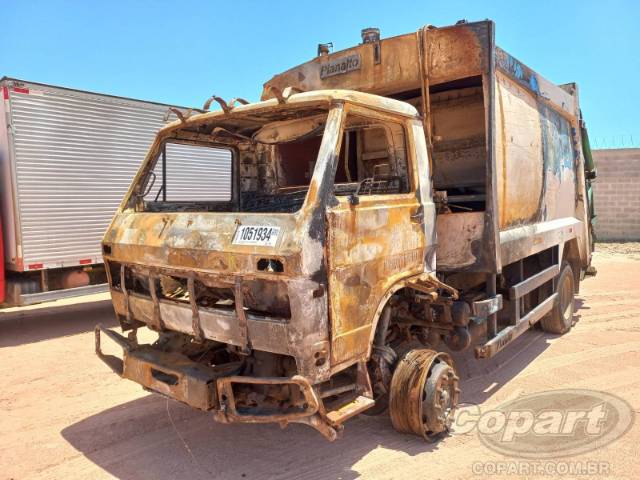 2011 VOLKSWAGEN WORKER 