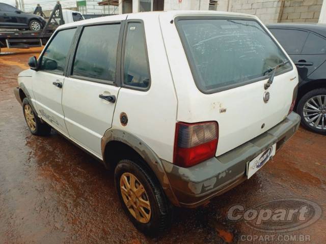 2013 FIAT UNO 