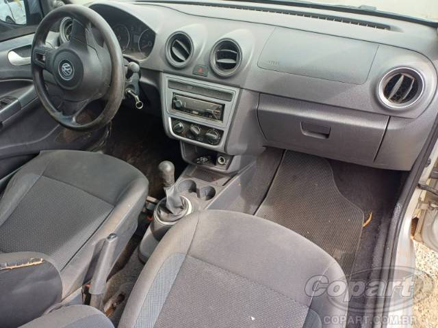 2015 VOLKSWAGEN SAVEIRO 