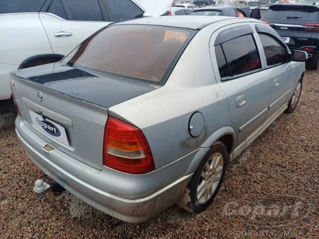 2000 CHEVROLET ASTRA SEDAN 