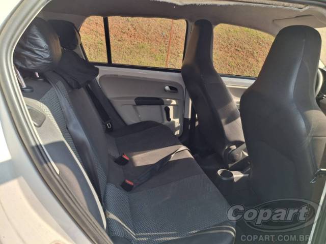 2015 VOLKSWAGEN UP 