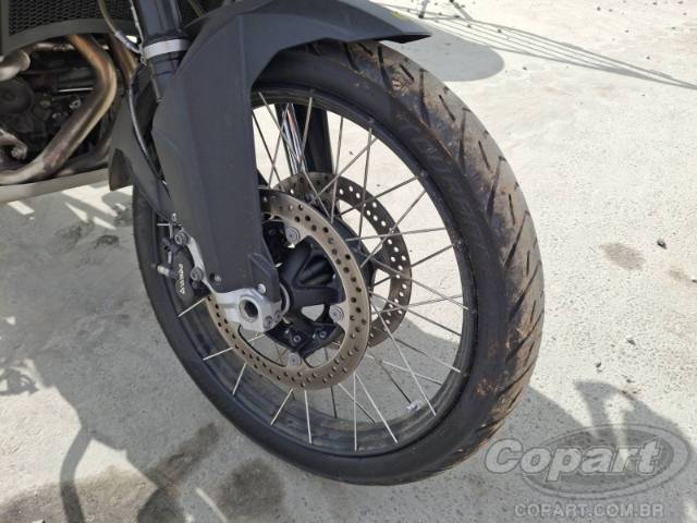 2025 BMW F 900 