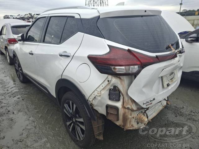2022 NISSAN KICKS 