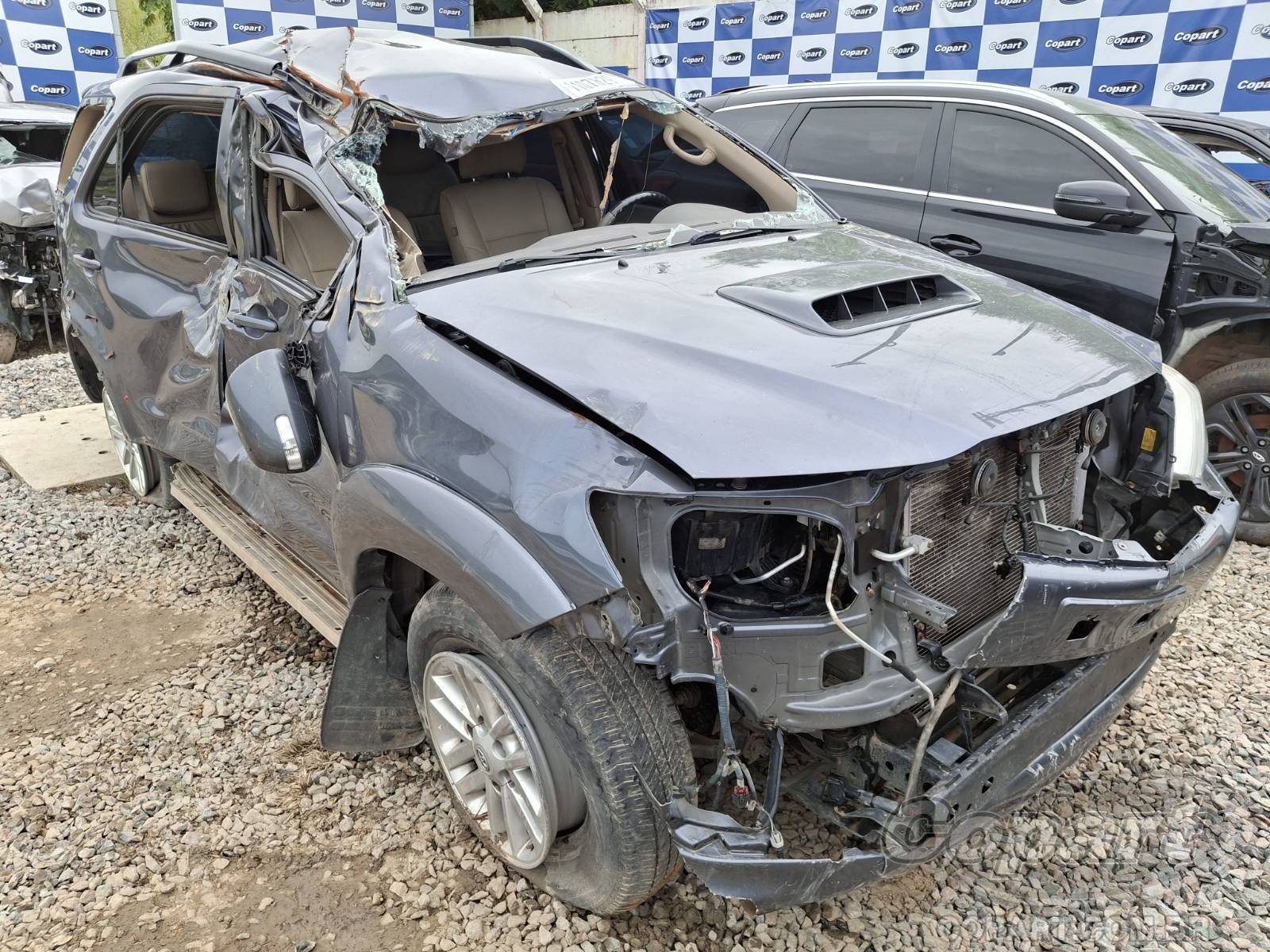 Veículo Toyota Hilux SW4 Toyota Hilux SW4 SRV 3.0 D-4D Turbo 2013 em leilão