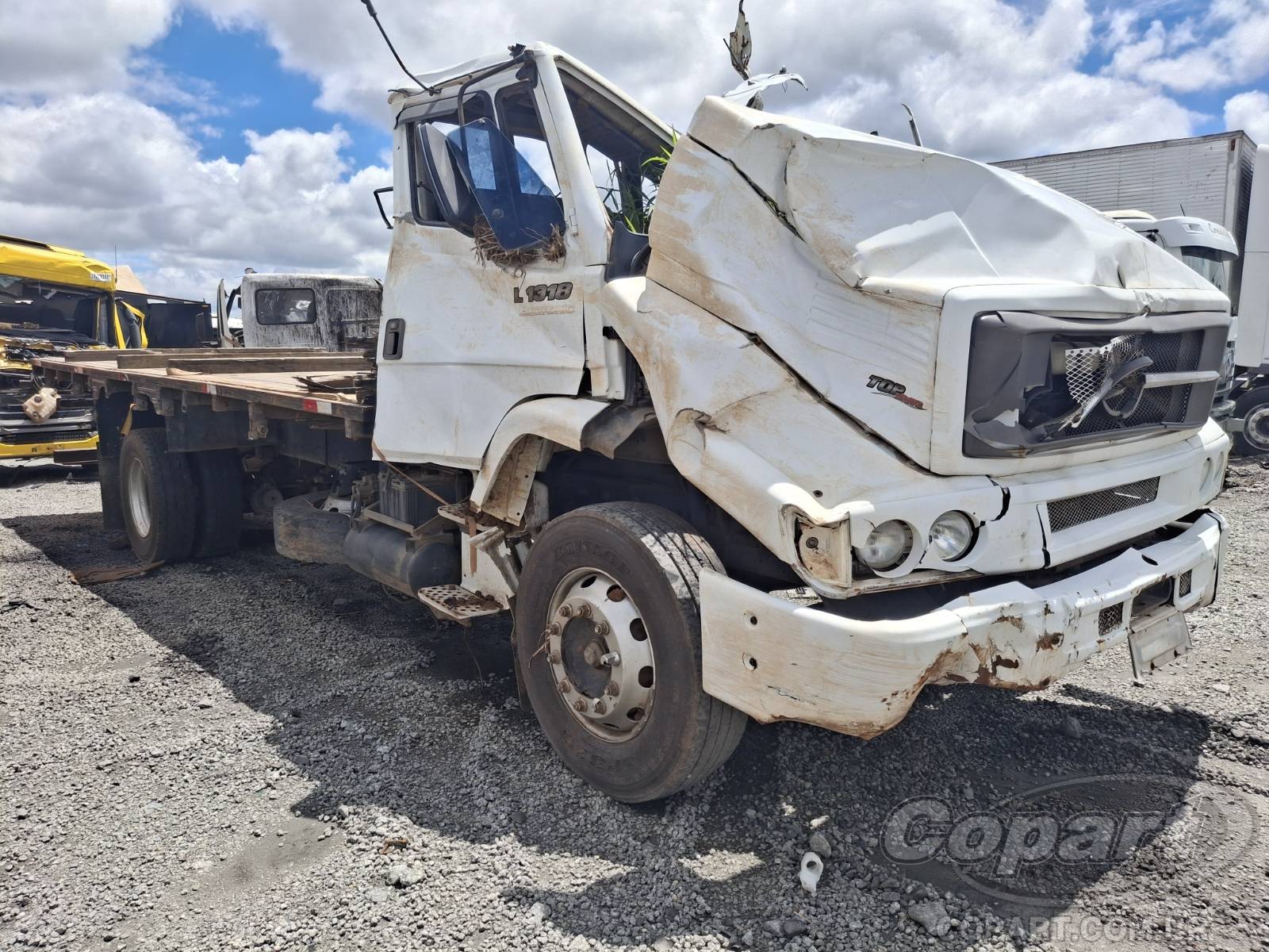 Mercedes-Benz L-1318 4x2 Reboque