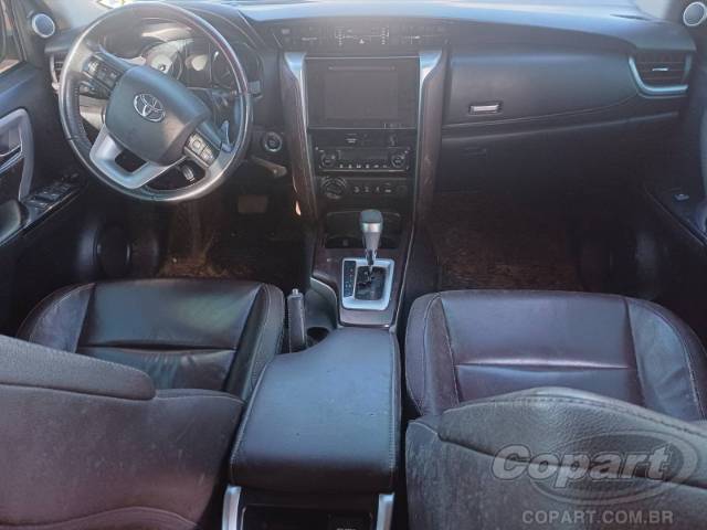 2017 TOYOTA HILUX SW4 