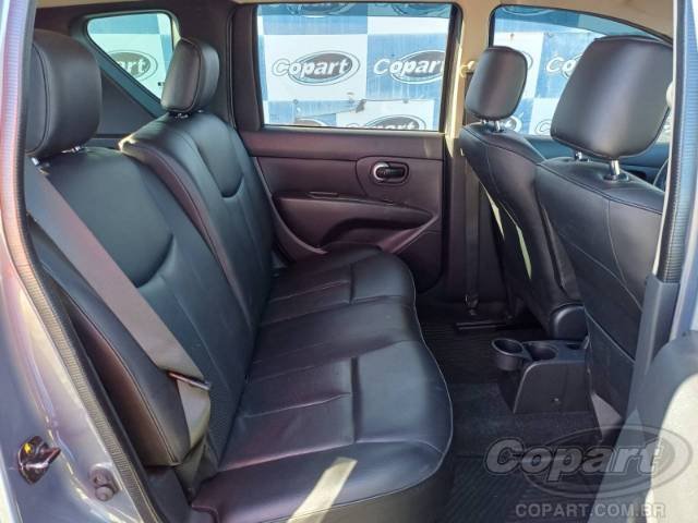 2013 NISSAN LIVINA 