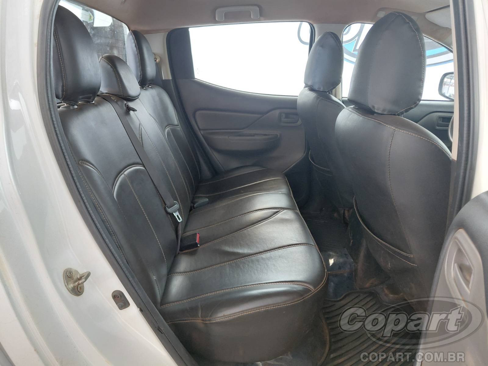 Foto 6 de 11: 2025 MITSUBISHI L200 TRITON
