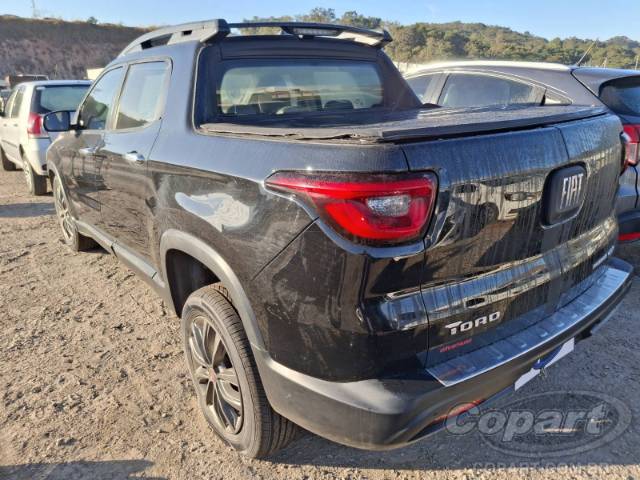 2017 FIAT TORO 