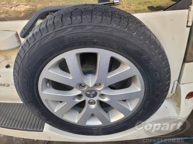 2011 MITSUBISHI PAJERO TR4 