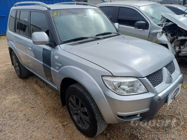 2015 MITSUBISHI PAJERO TR4 