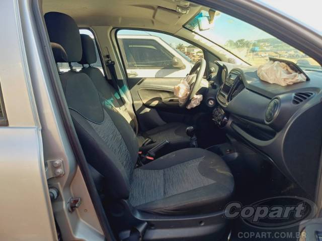 2016 FIAT UNO 