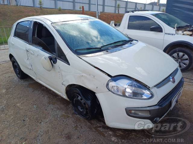 2016 FIAT PUNTO 