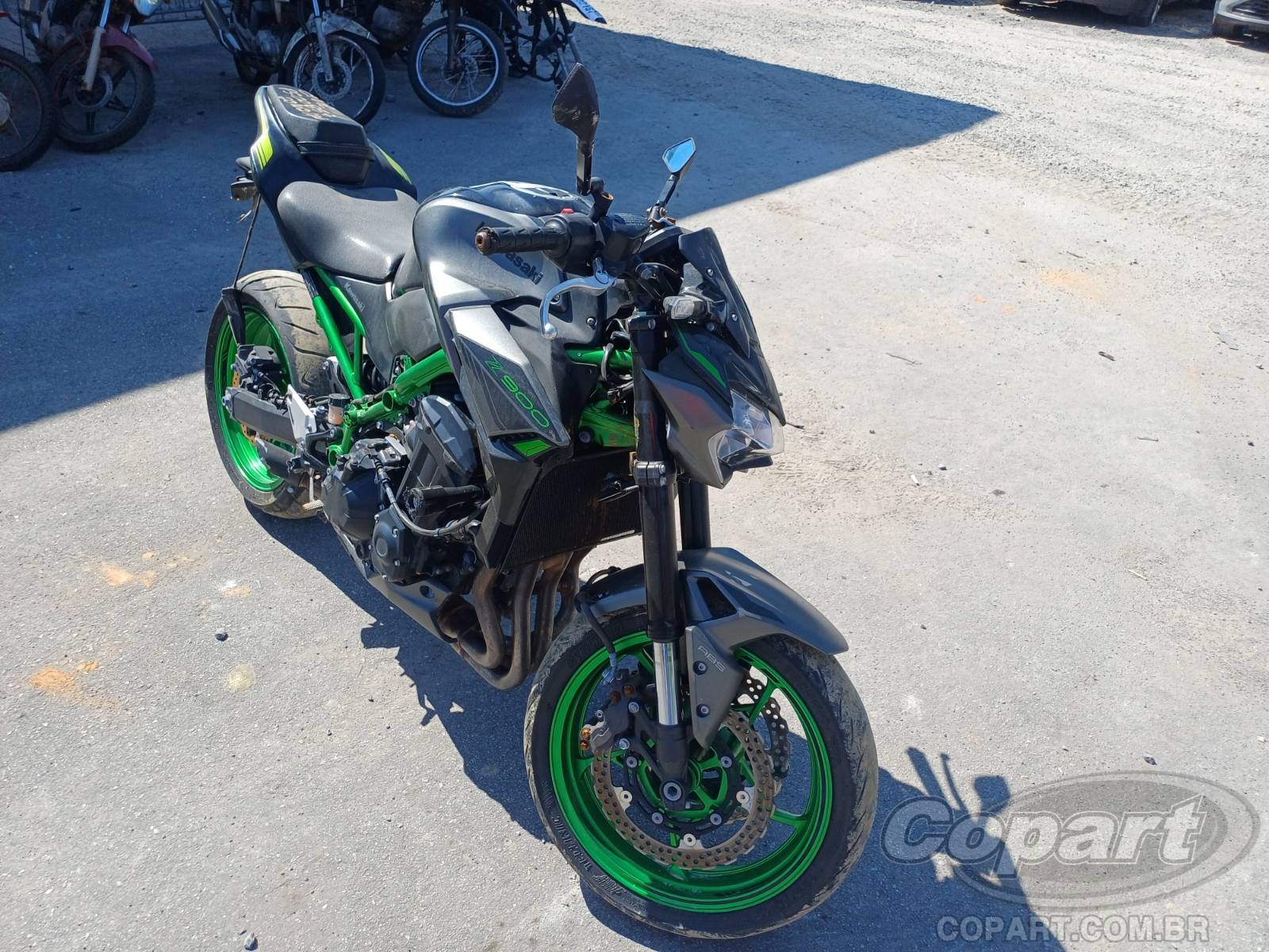 KAWASAKI Z900