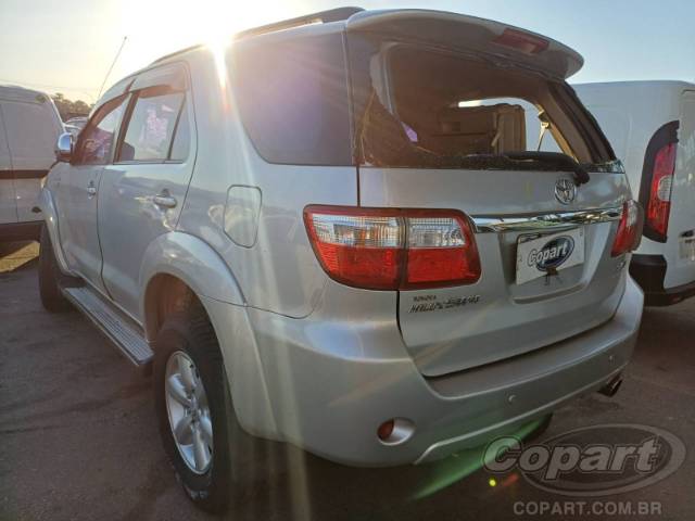 2011 TOYOTA HILUX SW4 