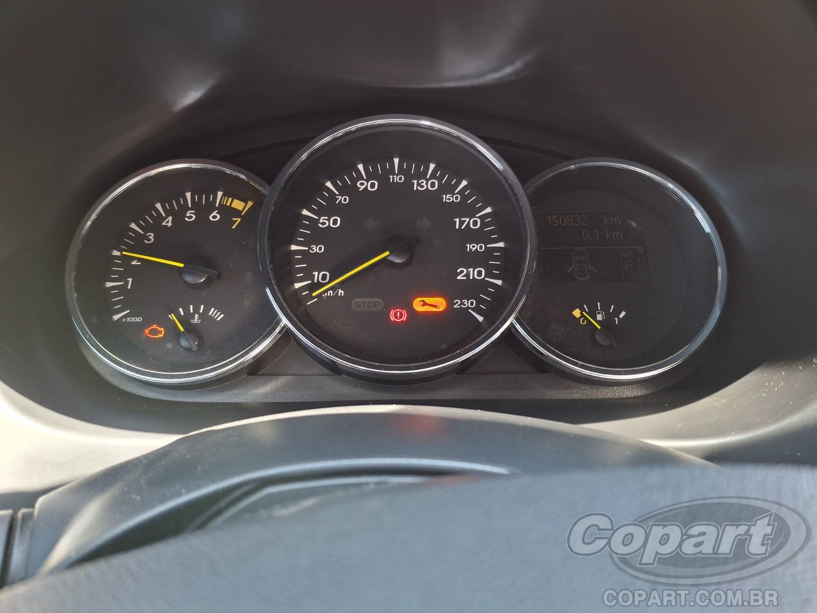 Foto 8 de 10: 2013 RENAULT FLUENCE