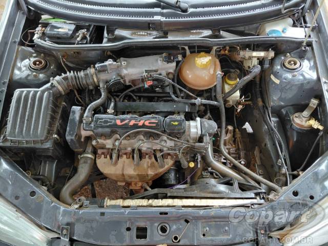 2004 CHEVROLET CORSA SEDAN 