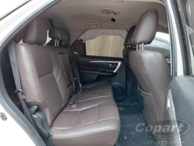 2016 TOYOTA HILUX SW4 