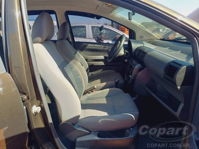 2005 VOLKSWAGEN FOX 