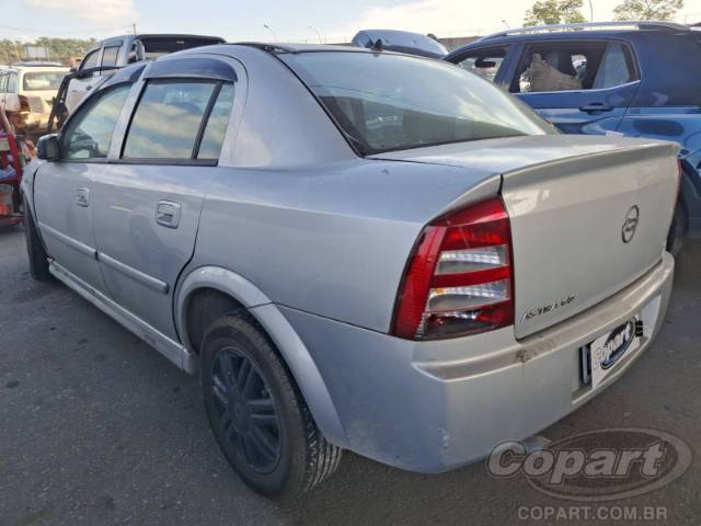 2004 CHEVROLET ASTRA SEDAN 