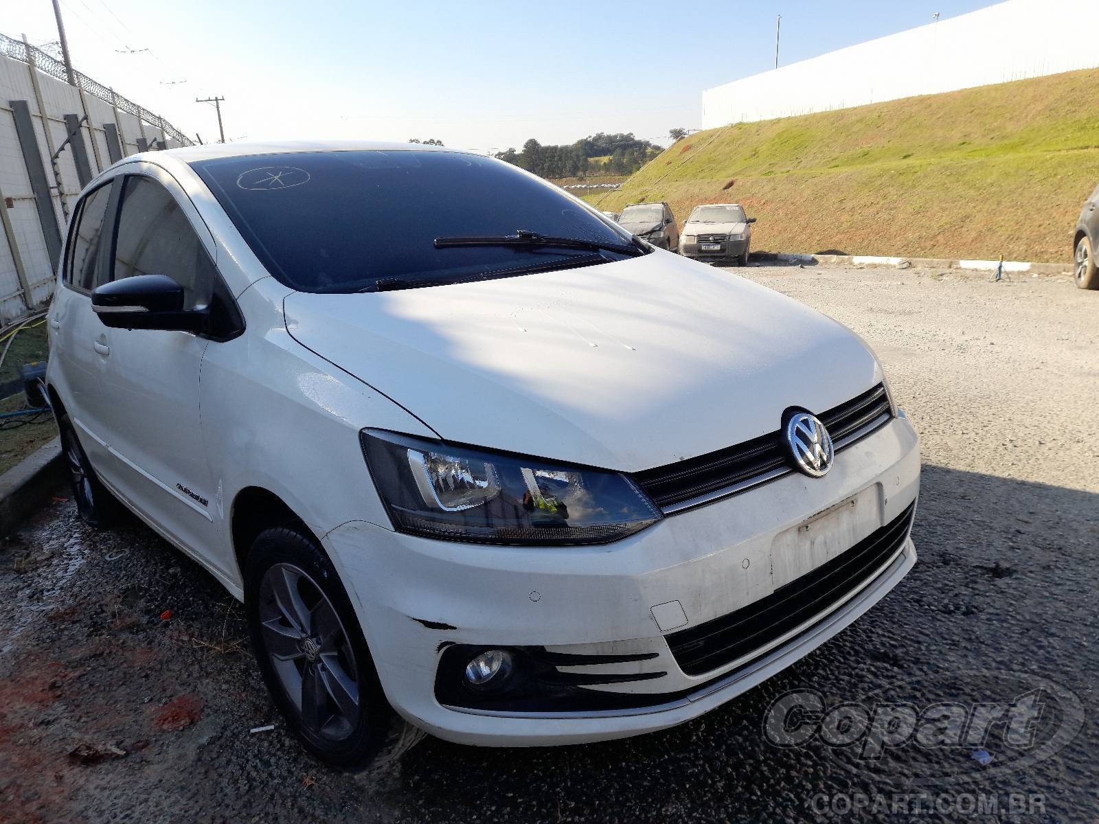 Veículo VW - VolksWagen Fox VOLKSWAGEN FOX Comfortline 1.6 MSI 2015 2015 em leilão