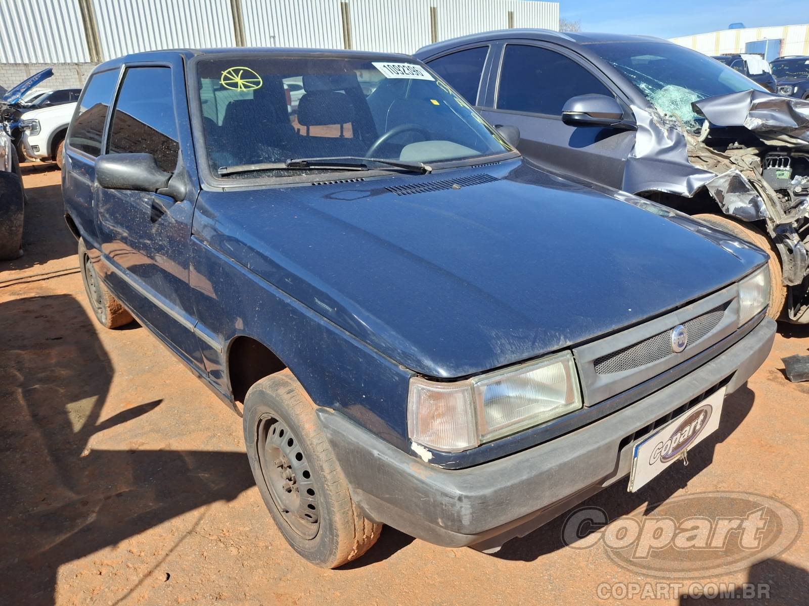 FIAT UNO 2004 1.0 Gasolina - Dano na traseira