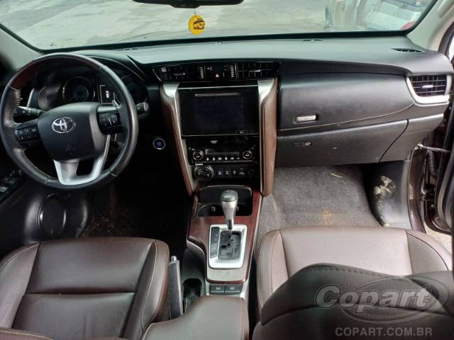 2017 TOYOTA HILUX SW4 