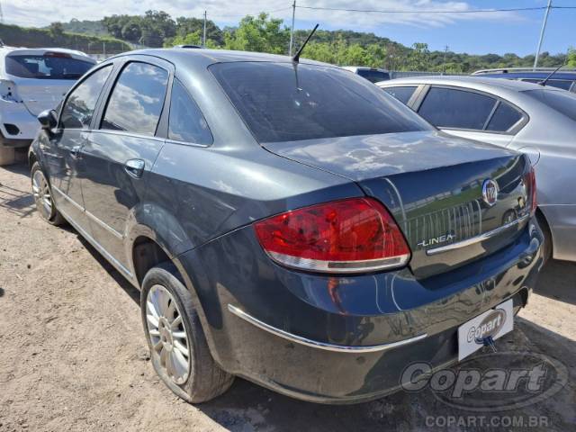 2011 FIAT LINEA 