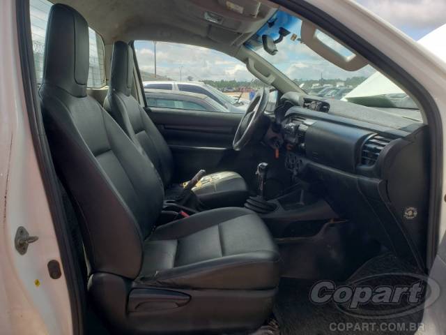 2019 TOYOTA HILUX CS 