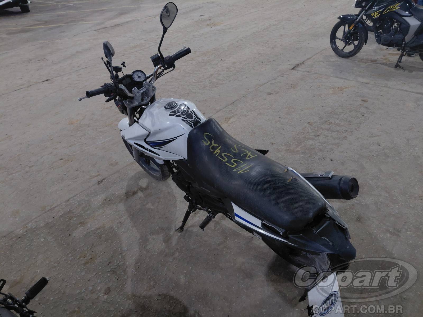 Foto 3: 2014 YAMAHA FAZER