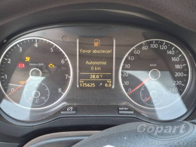 2011 VOLKSWAGEN FOX 