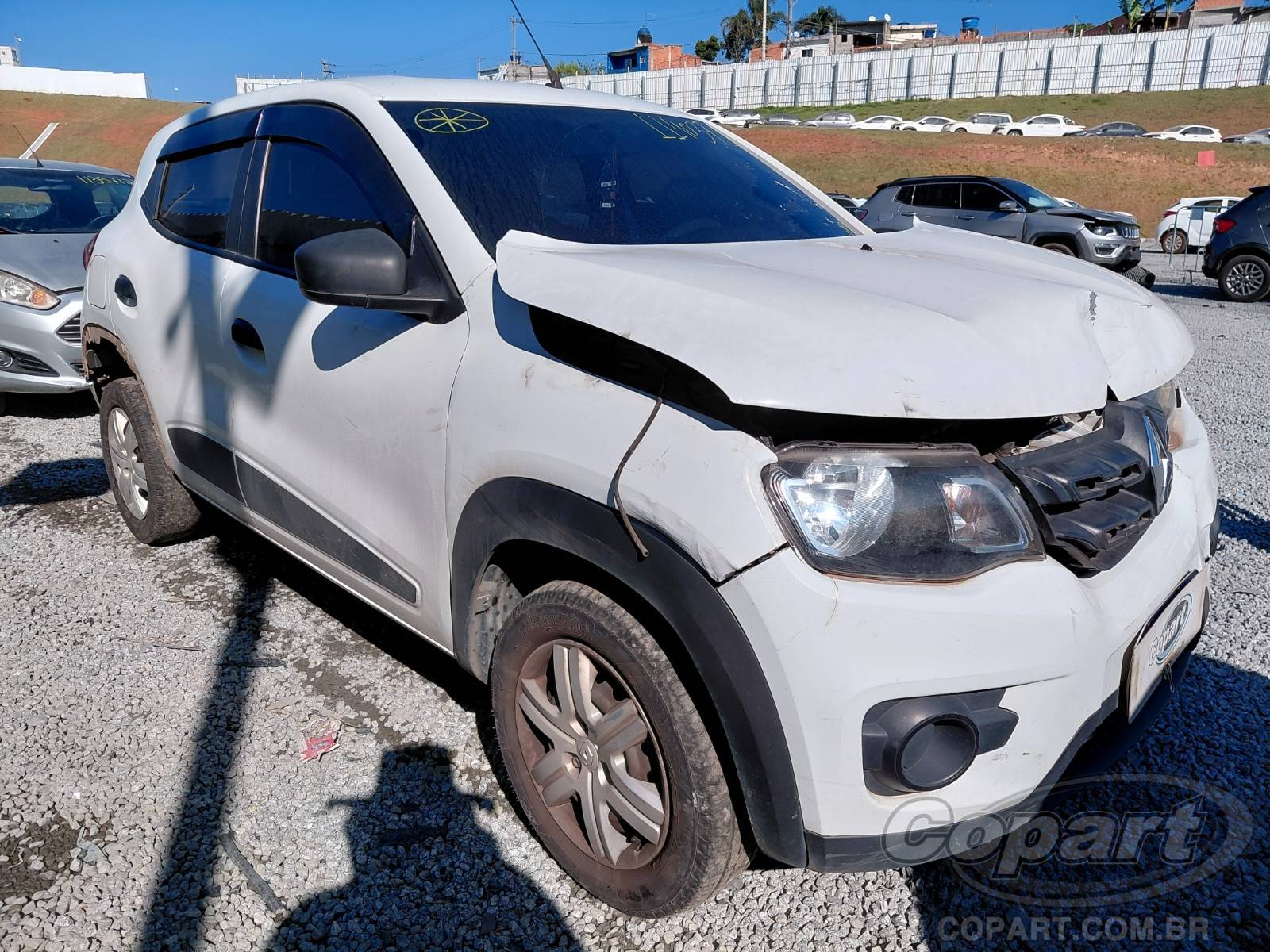 Renault Kwid 2021 em leilão